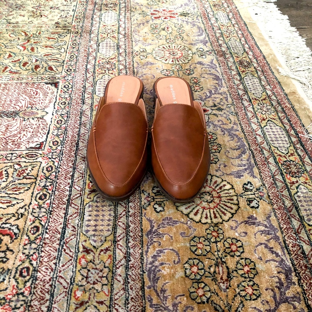 Madden girl slip on shoes